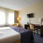 Umberto 3* 韦亨